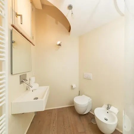 Apartment 49 Passi *